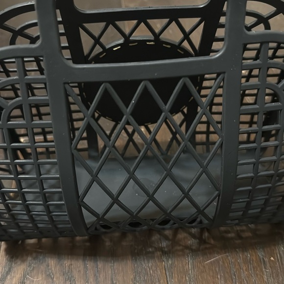 Fendi Black and Gold Basket Bag - Picture 9 of 12